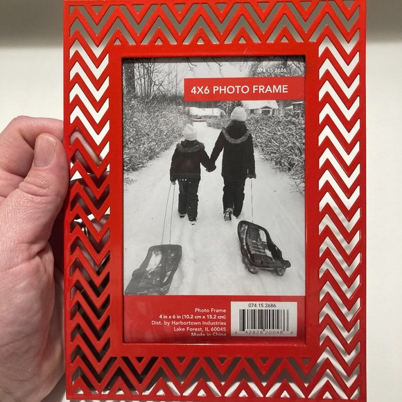 Set of 3 Metal 4x6 Frames - Picture 2 of 8